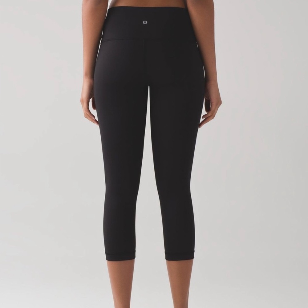 Lululemon Wunder Under cropped black leggings 2 - Picture 1 of 5
